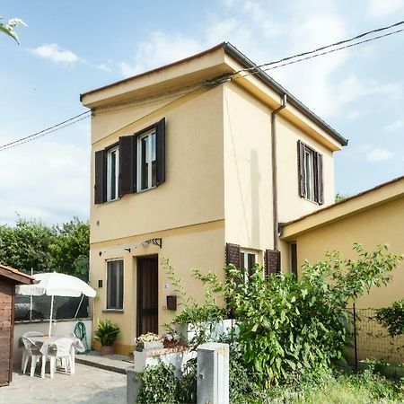 La Casina Gialla Independent House - Near The Walls Lucca Exterior photo